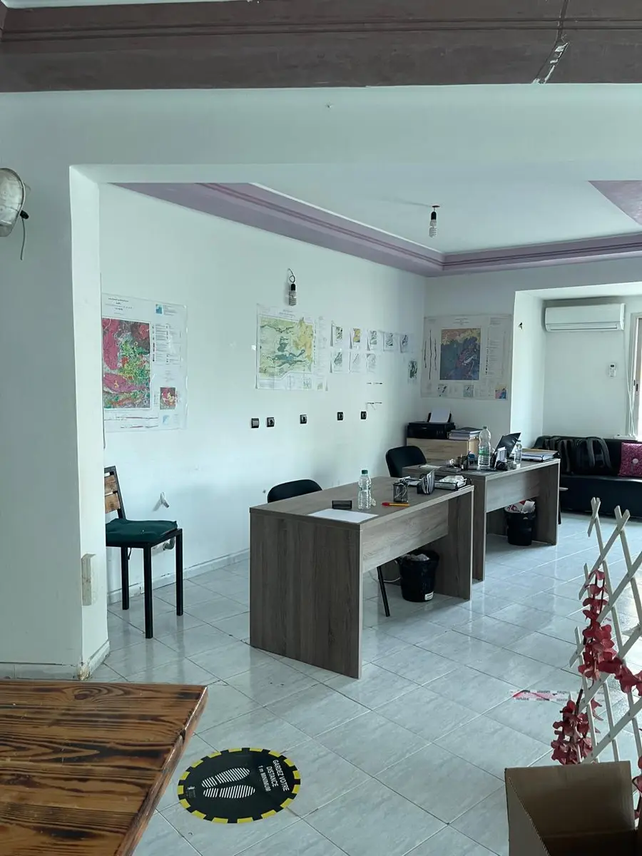 Bureau à louer à Centre-Ville — 3 500 DH/mois - Photo 1