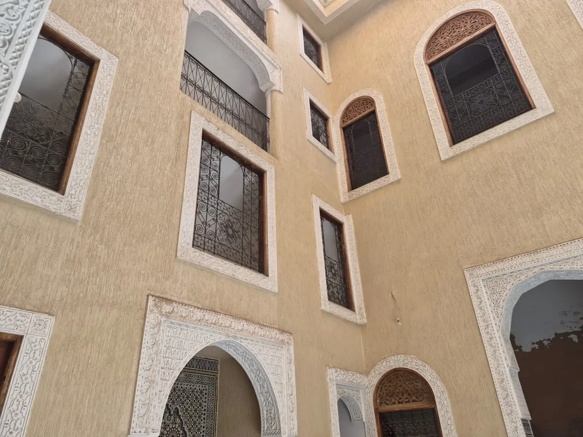 Maison 5 chambres à vendre à Batha — 2 000 000 DH - صورة 1