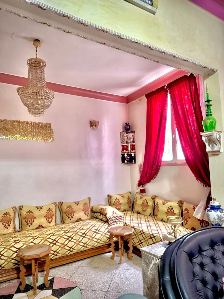 Appartement 2 chambres à vendre à Batha — 580 000 DH - Photo 1