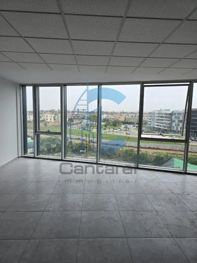 For rent – Functional office in the heart of Oasis - detail.photo 2
