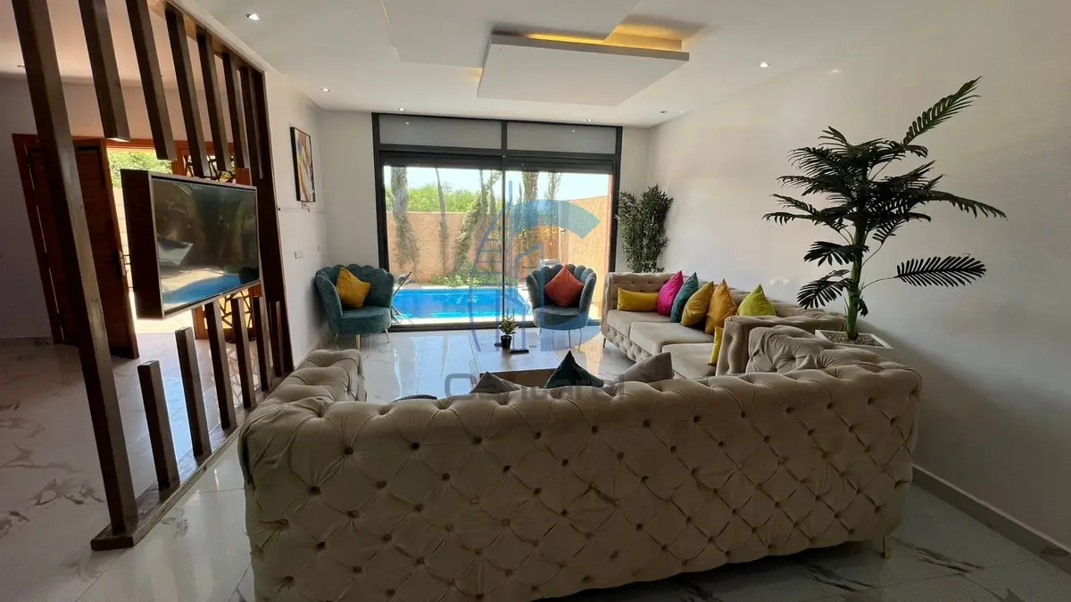 4 BEDROOM VILLA SOLD FURNISHED WITH POOL - ROUTE OUARZAZATE - detail.photo 17