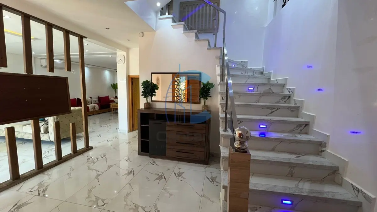 4 BEDROOM VILLA SOLD FURNISHED WITH POOL - ROUTE OUARZAZATE - detail.photo 3