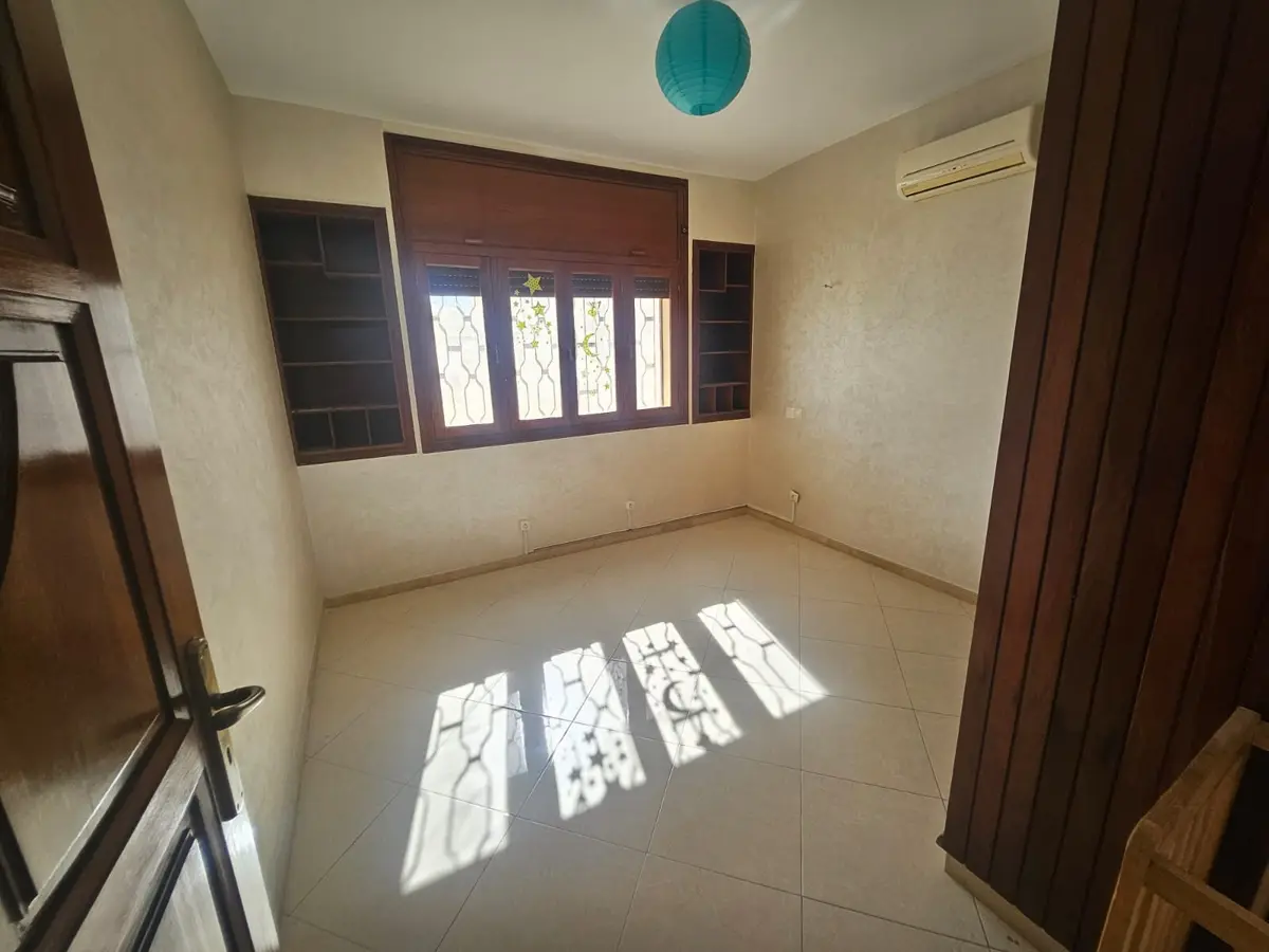 MAGNIFICENT EMPTY VILLA FOR RENT -CIL- - detail.photo 1