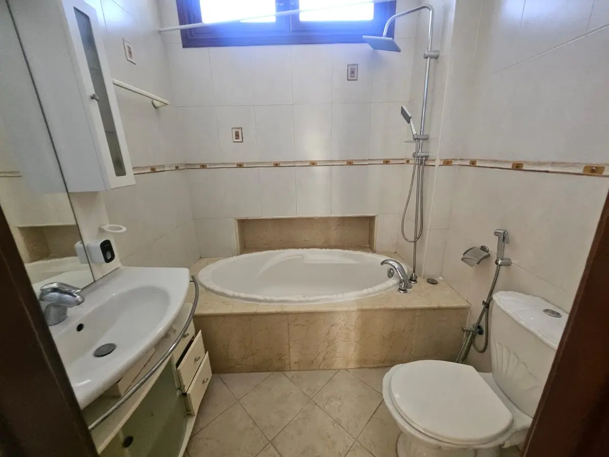 MAGNIFICENT EMPTY VILLA FOR RENT -CIL- - detail.photo 13