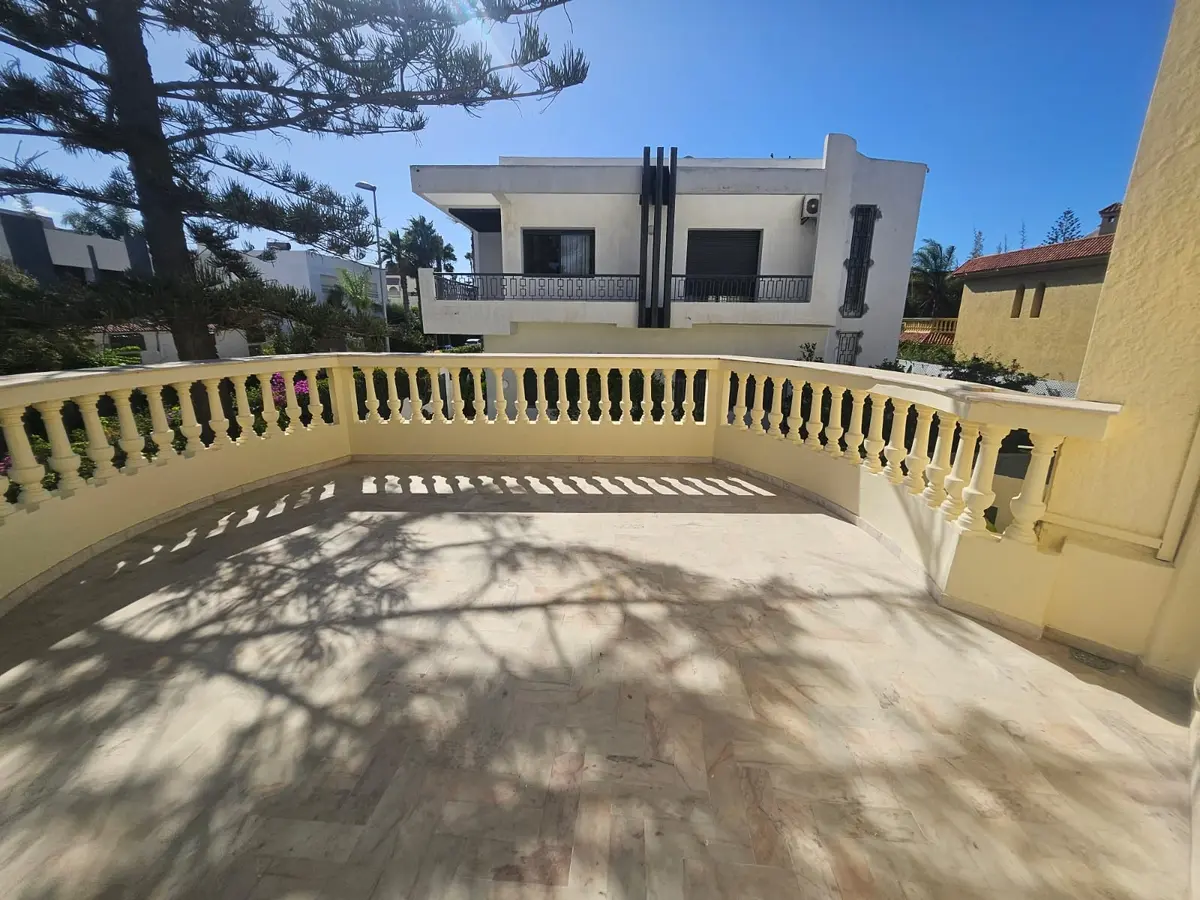 MAGNIFICENT EMPTY VILLA FOR RENT -CIL- - detail.photo 2