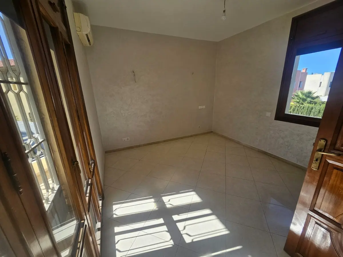 MAGNIFICENT EMPTY VILLA FOR RENT -CIL- - detail.photo 16