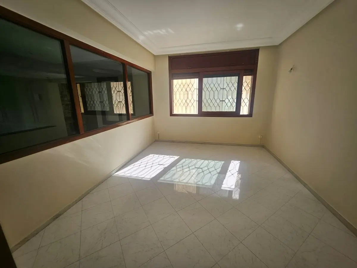 MAGNIFICENT EMPTY VILLA FOR RENT -CIL- - detail.photo 9