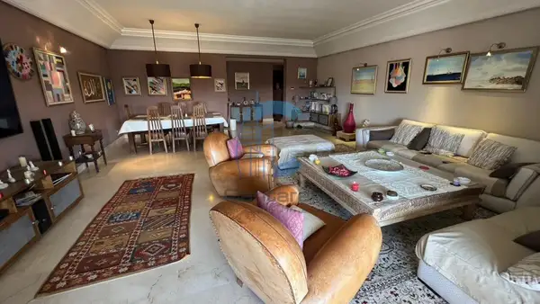 APPARTEMENT 2 CHAMBRES MEUBLÉ AVEC TERRASSE ET PISCINE AU DERNIER ÉTAGE À VENDRE - GUÉLIZ MARRAKECH
