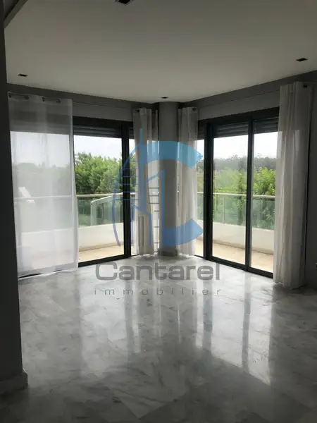 LOCATION SPACIEUX APPARTEMENT BOUSKOURA