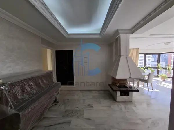 Appartement à la location dans le quartier Palmier à Casablanca avec terrasses