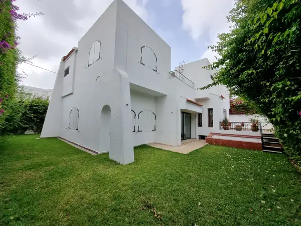 Appartement à la location dans le quartier CIL de Casablanca sur trois niveaux