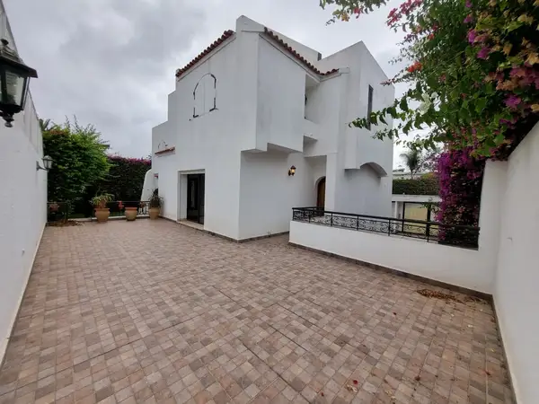 Appartement à la location dans le quartier CIL de Casablanca sur trois niveaux
