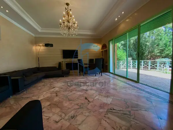 Villa à la location au Golf de Benslimane avec piscine et jardin
