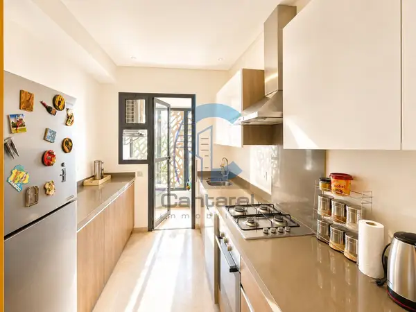 Appartement meublé 94 m² à Bourgogne Ouest, 2 chambres, vue résidente - Photo 4