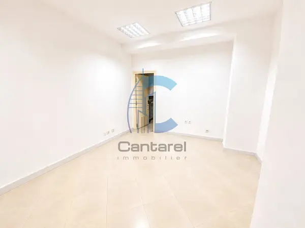 Bureau à louer à Racine Casablanca, 110 m², hall d’accueil, salle de réunion - Photo 2