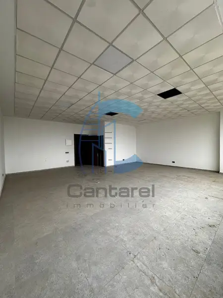 75 m² office in Sidi Maarouf Casablanca, 3rd floor with parking - Photo 2