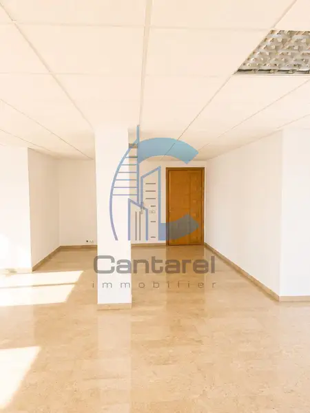 Bureau de 106 m² à Racine lumineux sécurisé proche Boulevard d’Anfa parking inclus - Photo 3