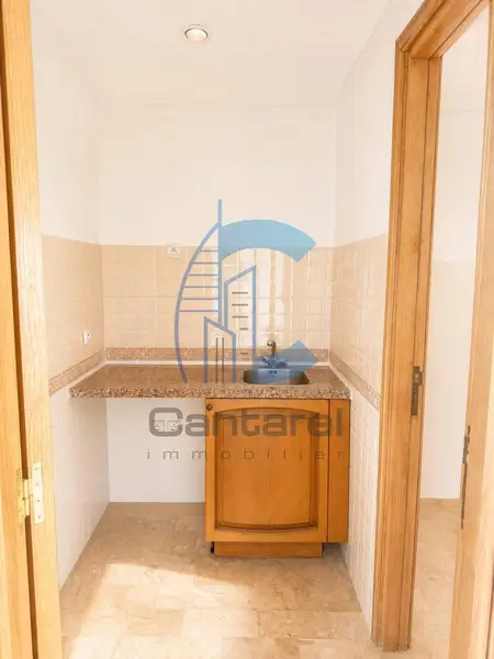 Bureau de 106 m² à Racine lumineux sécurisé proche Boulevard d’Anfa parking inclus - Photo 4