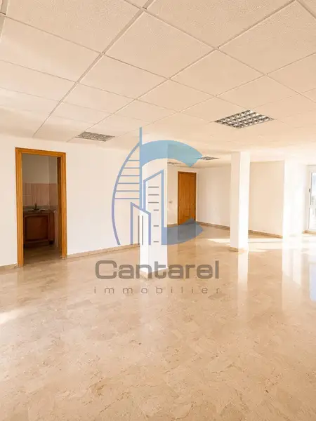 Bureau de 106 m² à Racine lumineux sécurisé proche Boulevard d’Anfa parking inclus - Photo 5