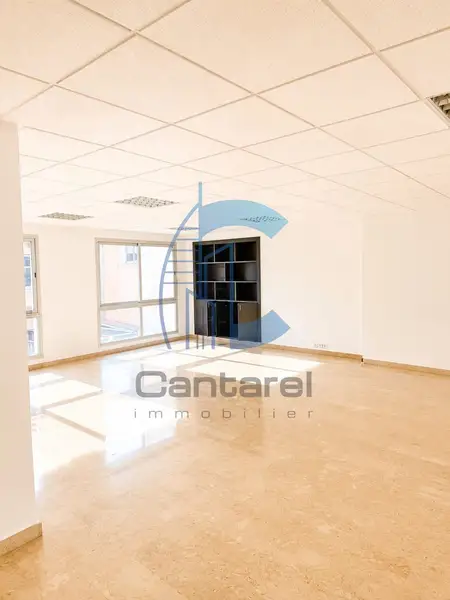 Bureau de 106 m² à Racine lumineux sécurisé proche Boulevard d’Anfa parking inclus - Photo 6