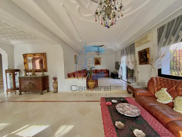 Villa spacieuse à Mohammedia Al Aalia, 560 m², 5 chambres, jardin - Photo 1
