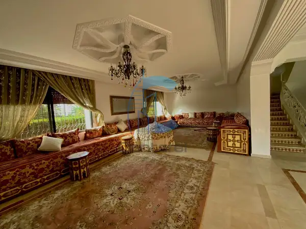 Villa spacieuse à Mohammedia Al Aalia, 560 m², 5 chambres, jardin - Photo 2