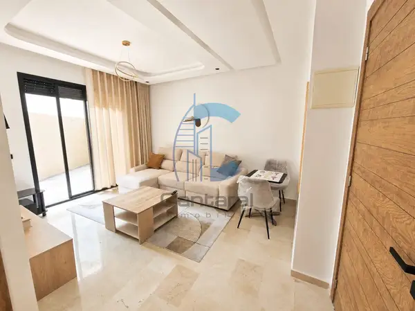 Appartement meublé 55 m² à Maârif Extension, terrasse et parking inclus - Photo 1