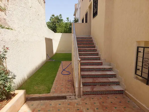 Villa 3 chambres à louer à Fès — 12 000 DH/mois - Photo 1