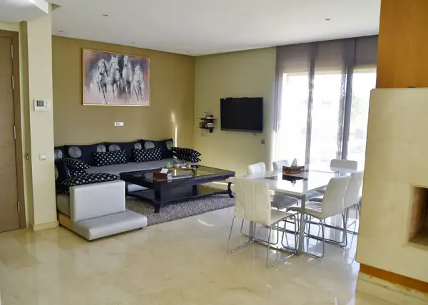 Appartement 2 chambres à louer à Champs de Courses - Photo 1