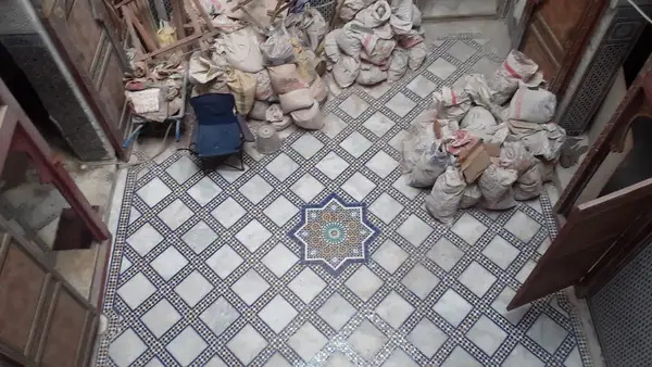 Maison 6 chambres à vendre à El Mokhfia — 1 600 000 DH - Photo 7