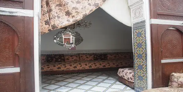 Maison 6 chambres à vendre à Aïn Azliten — 2 800 000 DH - Photo 2