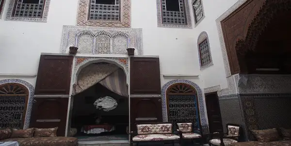 Maison 6 chambres à vendre à Aïn Azliten — 2 800 000 DH - Photo 3