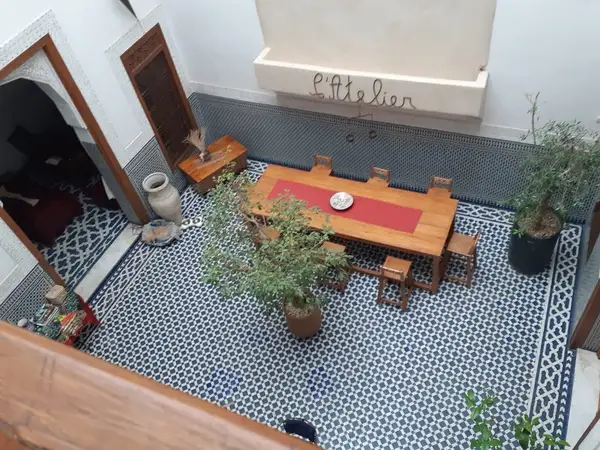 Riad 6 chambres à vendre à Batha — 3 600 000 DH - Photo 1
