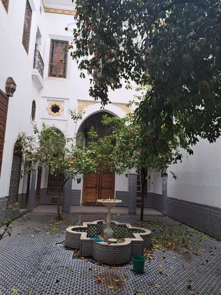 Maison 11 chambres à vendre à Bab Khoukha — 2 000 000 DH - Photo 1