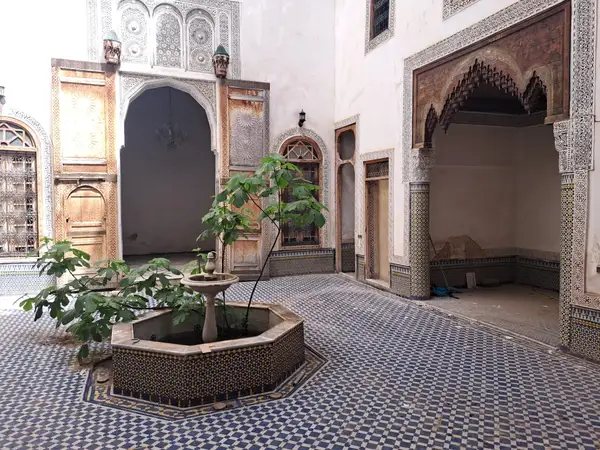 Riad 7 chambres à vendre à Batha — 3 400 000 DH - Photo 11