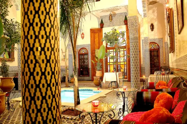 Riad 6 chambres à vendre à Batha — 5 500 000 DH - Photo 10