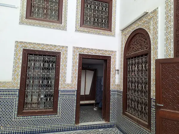 Maison 7 chambres à vendre à Batha — 2 600 000 DH - Photo 3