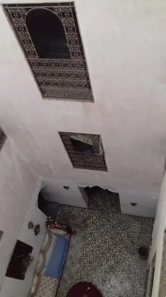 Maison 10 chambres à vendre à Batha — 800 000 DH - Photo 1