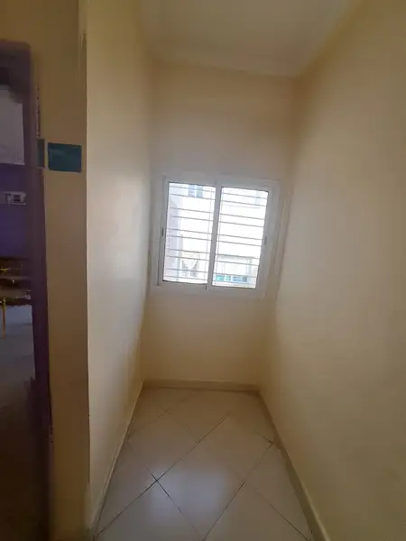 Local commercial 11 chambres à vendre à Route Aïn Chkef — 3 600 000 DH - Photo 7