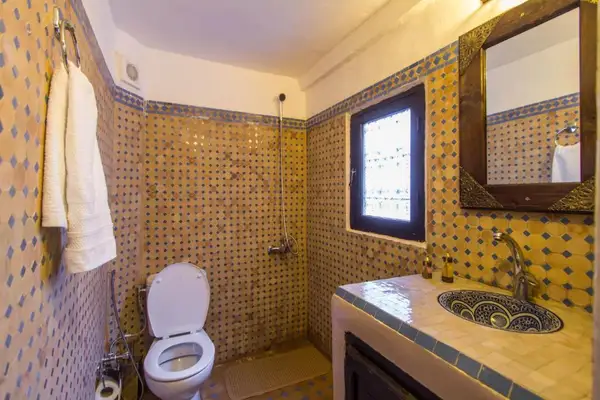 Riad 5 chambres à vendre à Rcif — 2 000 000 DH - Photo 3
