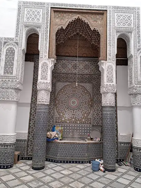 Maison 5 chambres à vendre à Talaa — 2 400 000 DH - Photo 1