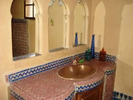 Maison 6 chambres à louer à Batha — 20 000 DH/mois - Photo 4