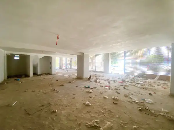 Local commercial à vendre à Avenue des FAR — 7 370 000 DH - Photo 2