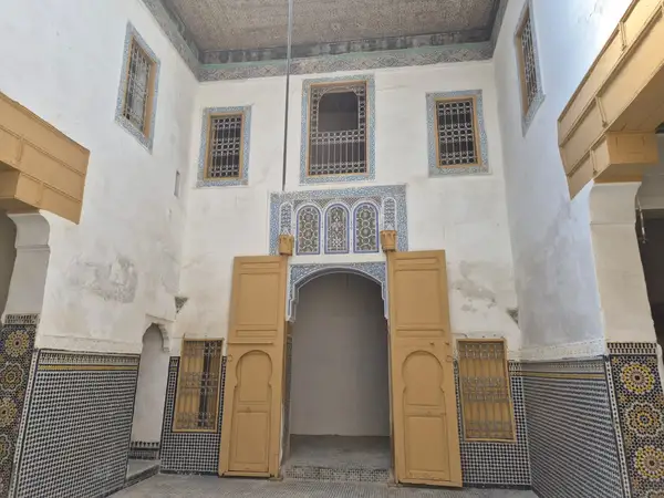 Maison 7 chambres à vendre à Talaa — 1 350 000 DH - Photo 2
