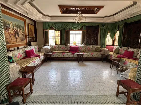 Appartement 6 chambres à louer à Avenue Mohammed V — 1 490 000 DH/mois - Photo 1