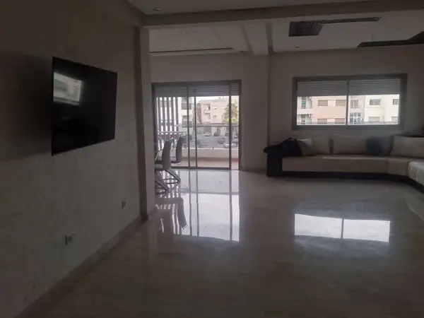 Appartement 3 chambres à louer à Fès — 1 300 000 DH/mois - Photo 1
