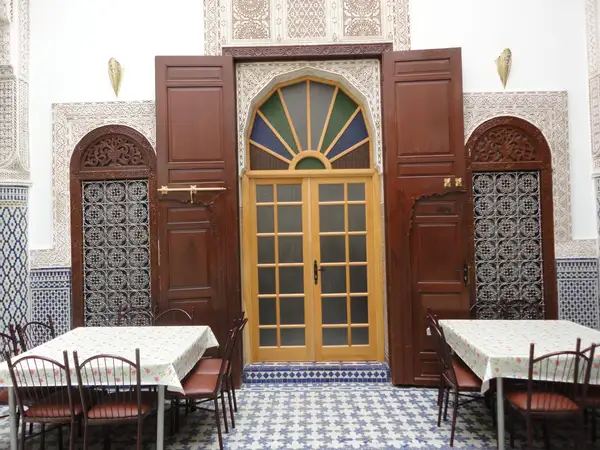Maison 9 chambres à vendre à Batha — 4 000 000 DH - Photo 2