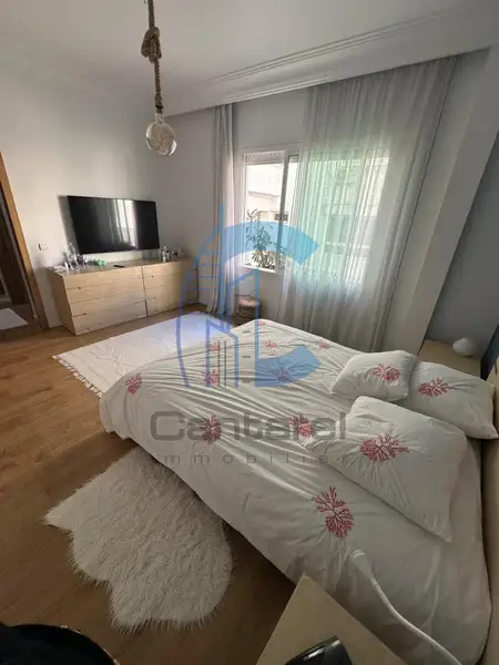 VENTE SPACIEUX APPARTEMENT TRIANGLE D'OR - Photo 4