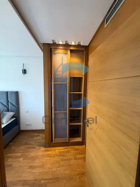 LOCATION MAGNIFIQUE STUDIO PALMIER