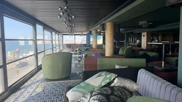 Local commercial à louer – Restaurant avec vue mer